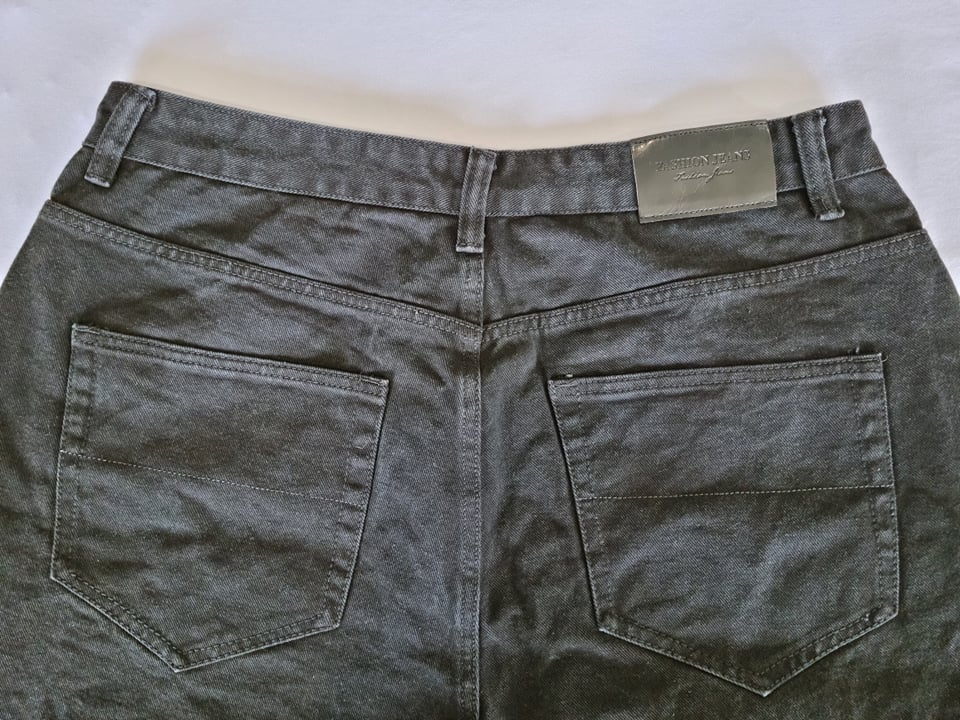 three quarter shorts, 3/4 shorts, three quarter jeans, 3/4 jeans, halal shorts, 3/4 jean shorts, below the knee shorts, below knee shorts, below knee jeans, below the knee jeans
