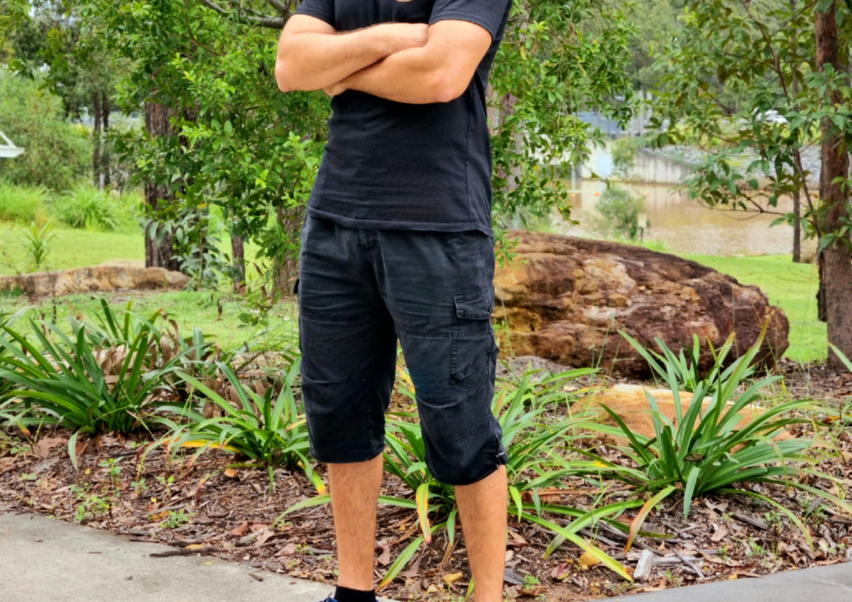 3/4 shorts, three quarter cargo shorts, long shorts, below the knee shorts, below knee shorts, halal shorts, three quarter cargo shorts, 3/4 cargo shorts, three quarter cargo shorts, below the knee cargo shorts, below knee cargo shorts